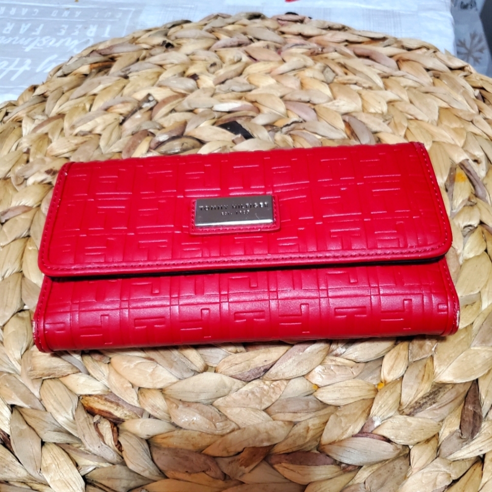 Tommy Hilfiger wallet